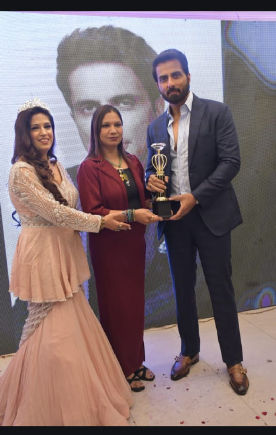 Payal Bakhtani — gallery image 6